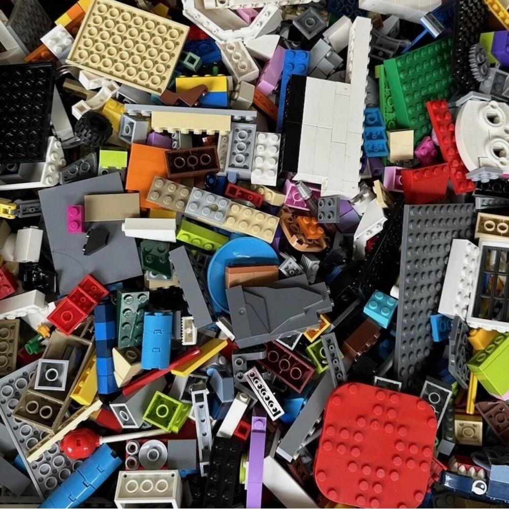 Lego 4 Lbs of random mixed Bulk Legos Gift - Picture 5 of 5